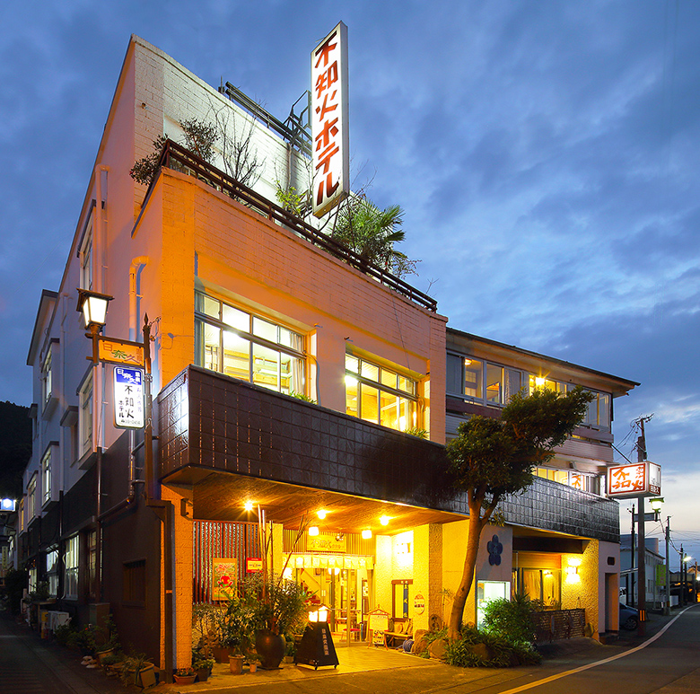 不知火ホテル外観夜景